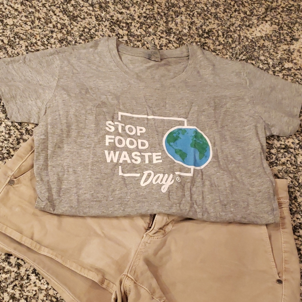 Stop food waste day womens tee nwot